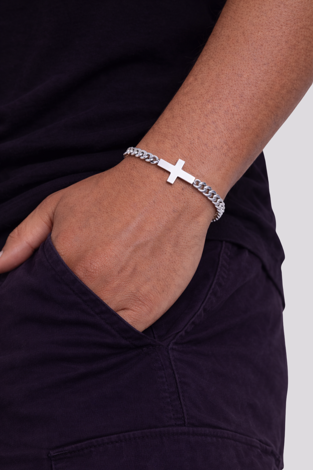 Esencial bisutería EM - Pulsera cruz masculina.